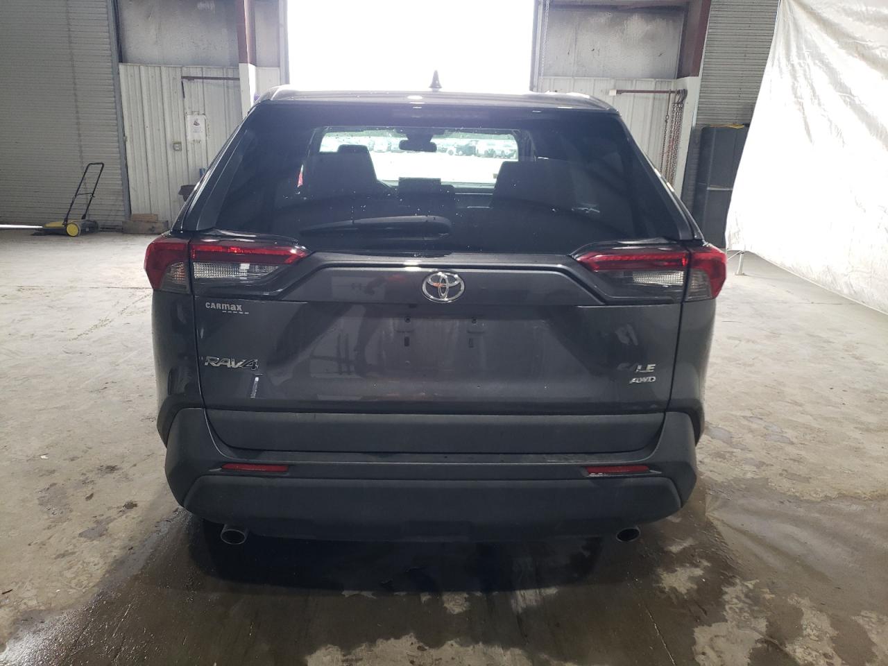 2T3G1RFV8KC019821 2019 Toyota Rav4 Le