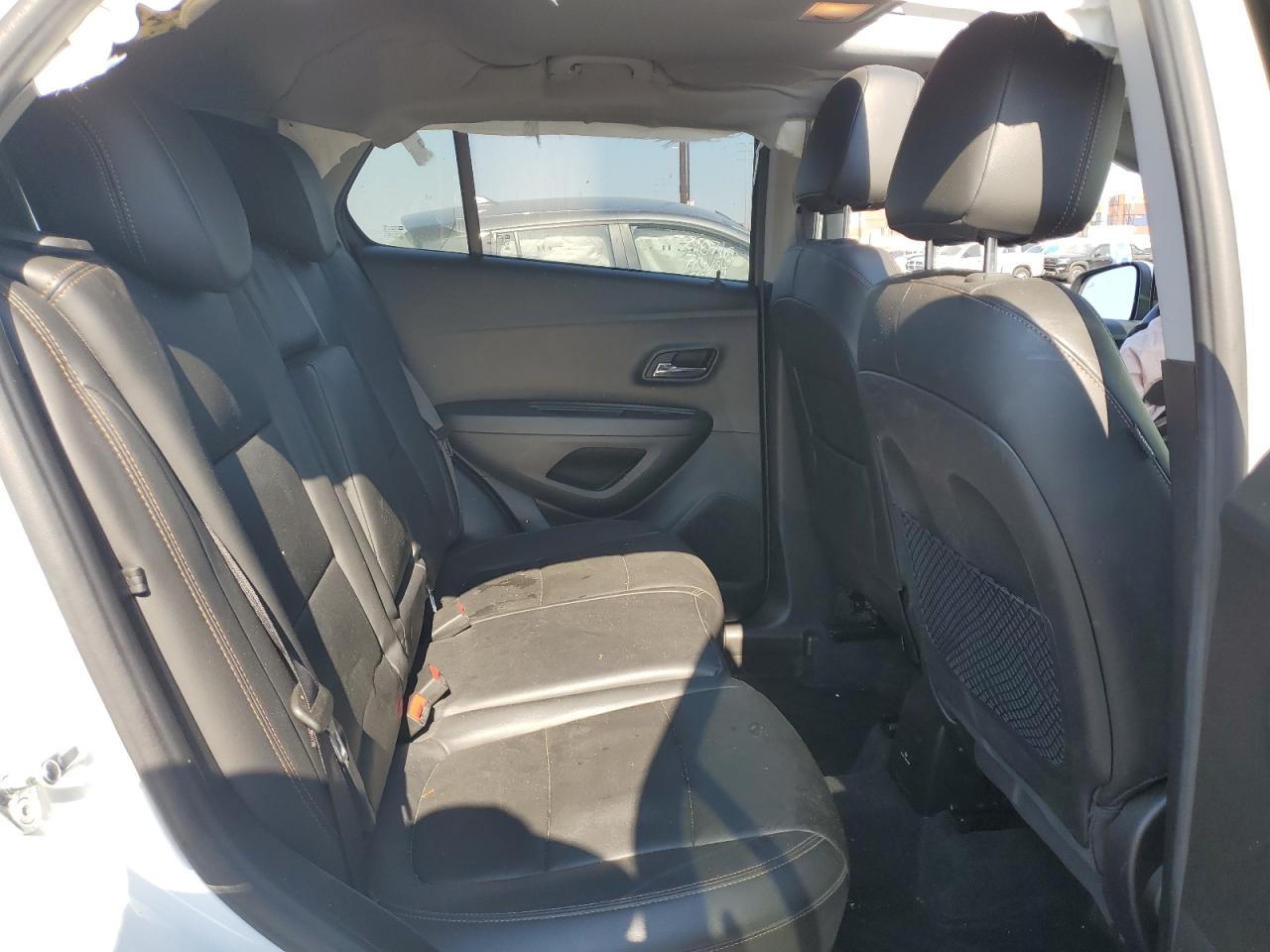 KL7CJRSB4LB323146 2020 Chevrolet Trax Premier