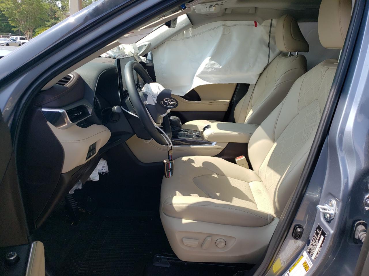 5TDFZRBH0NS238460 2022 Toyota Highlander Platinum