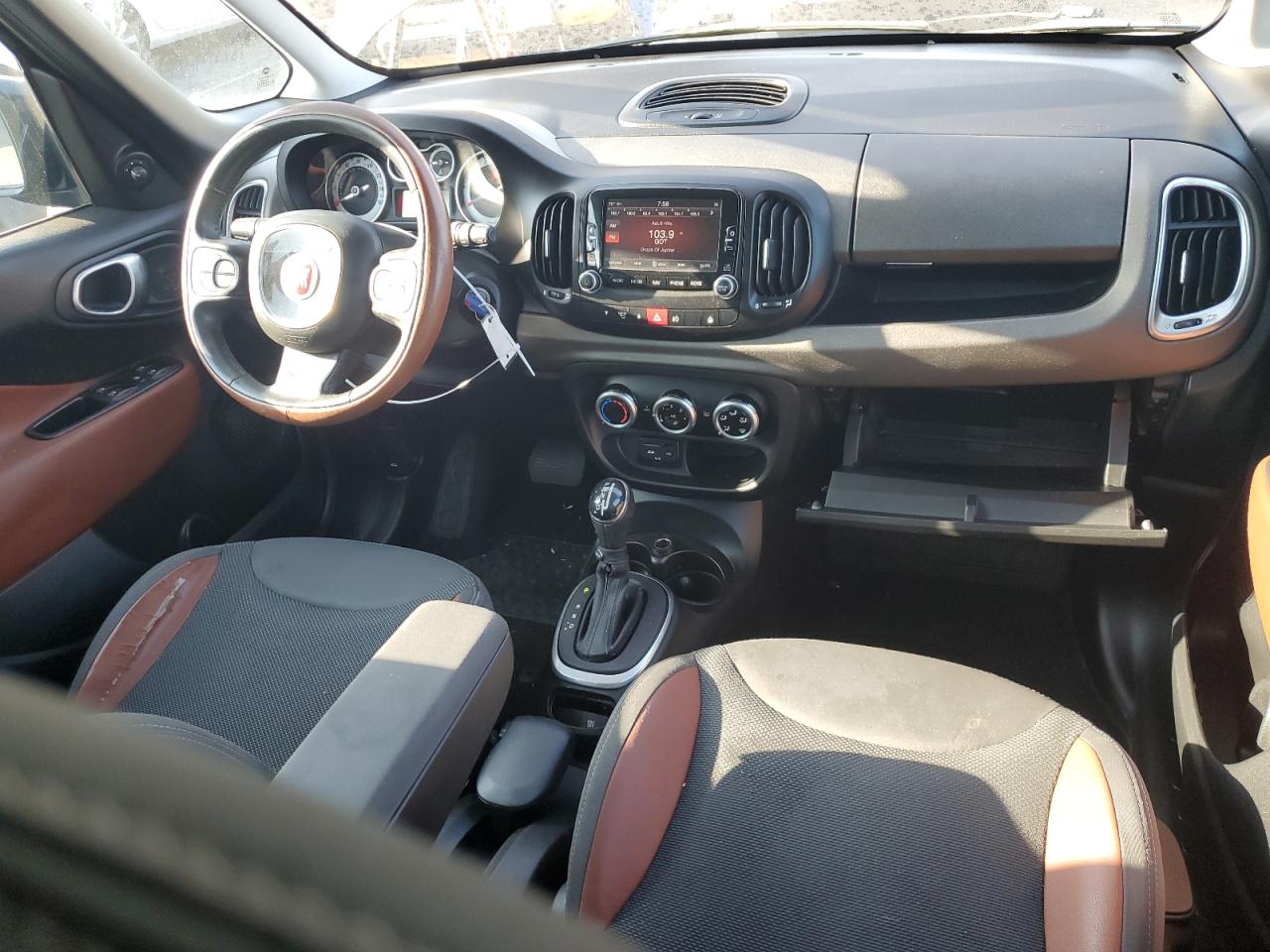 2014 Fiat 500L Trekking vin: ZFBCFADH3EZ018810