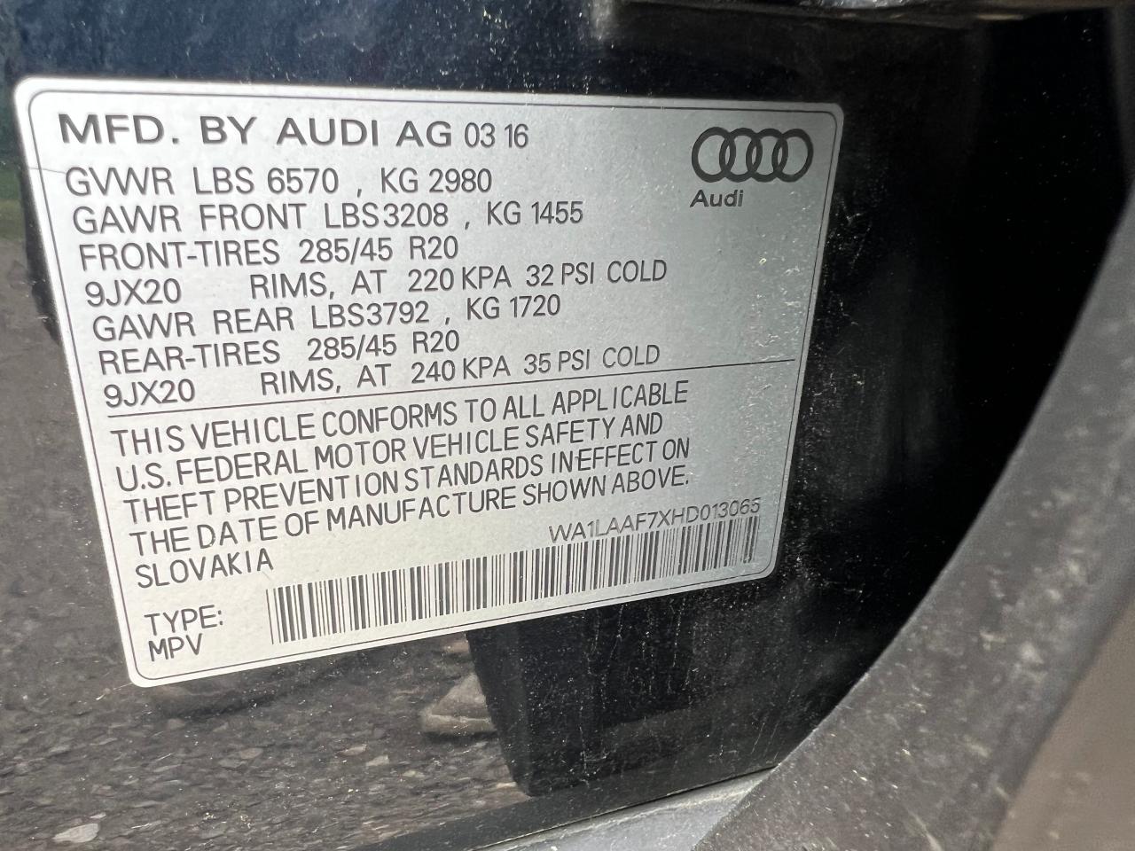 2017 Audi Q7 Premium Plus vin: WA1LAAF7XHD013065