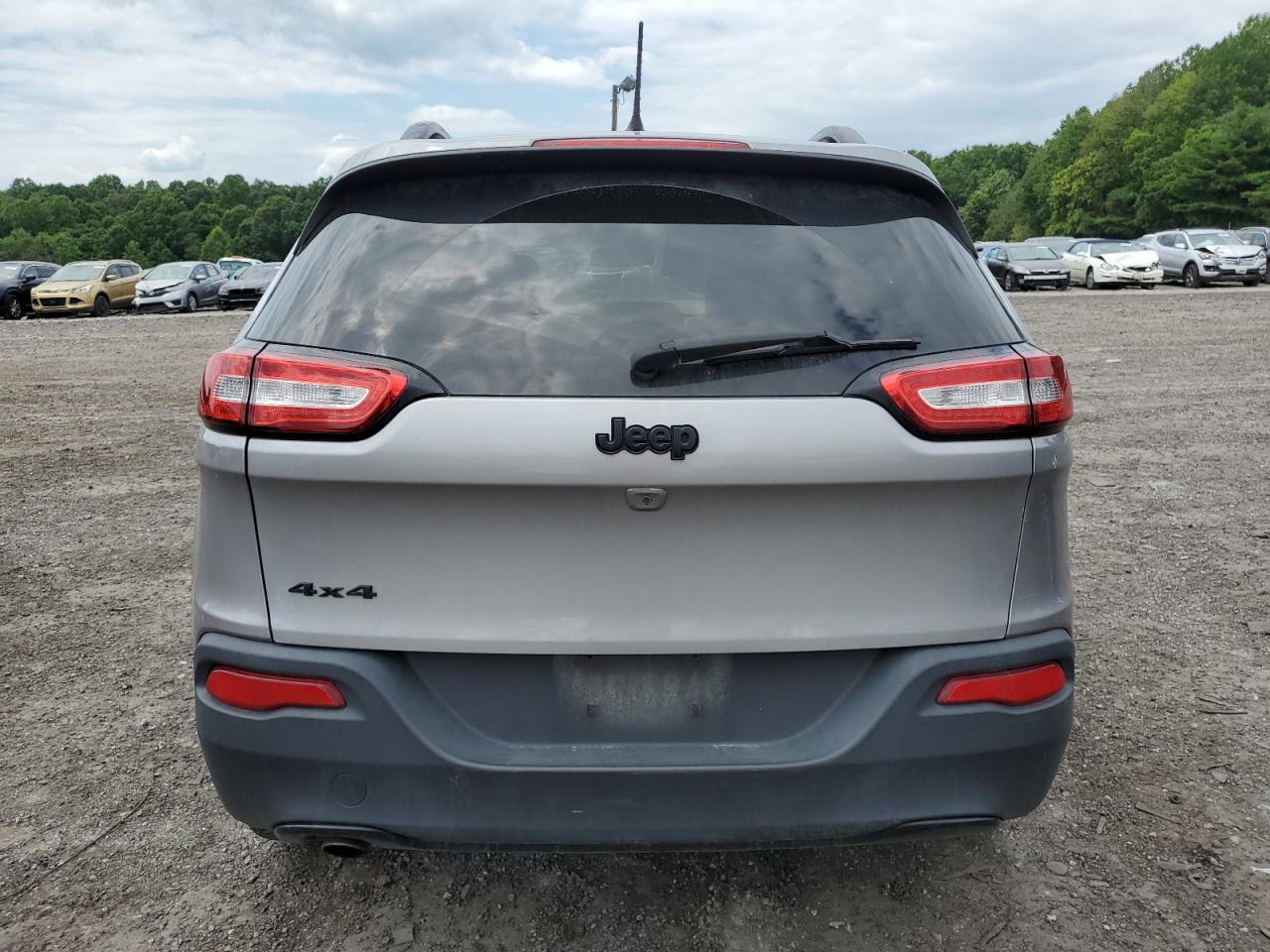 1C4PJMCB4JD580315 2018 Jeep Cherokee Latitude