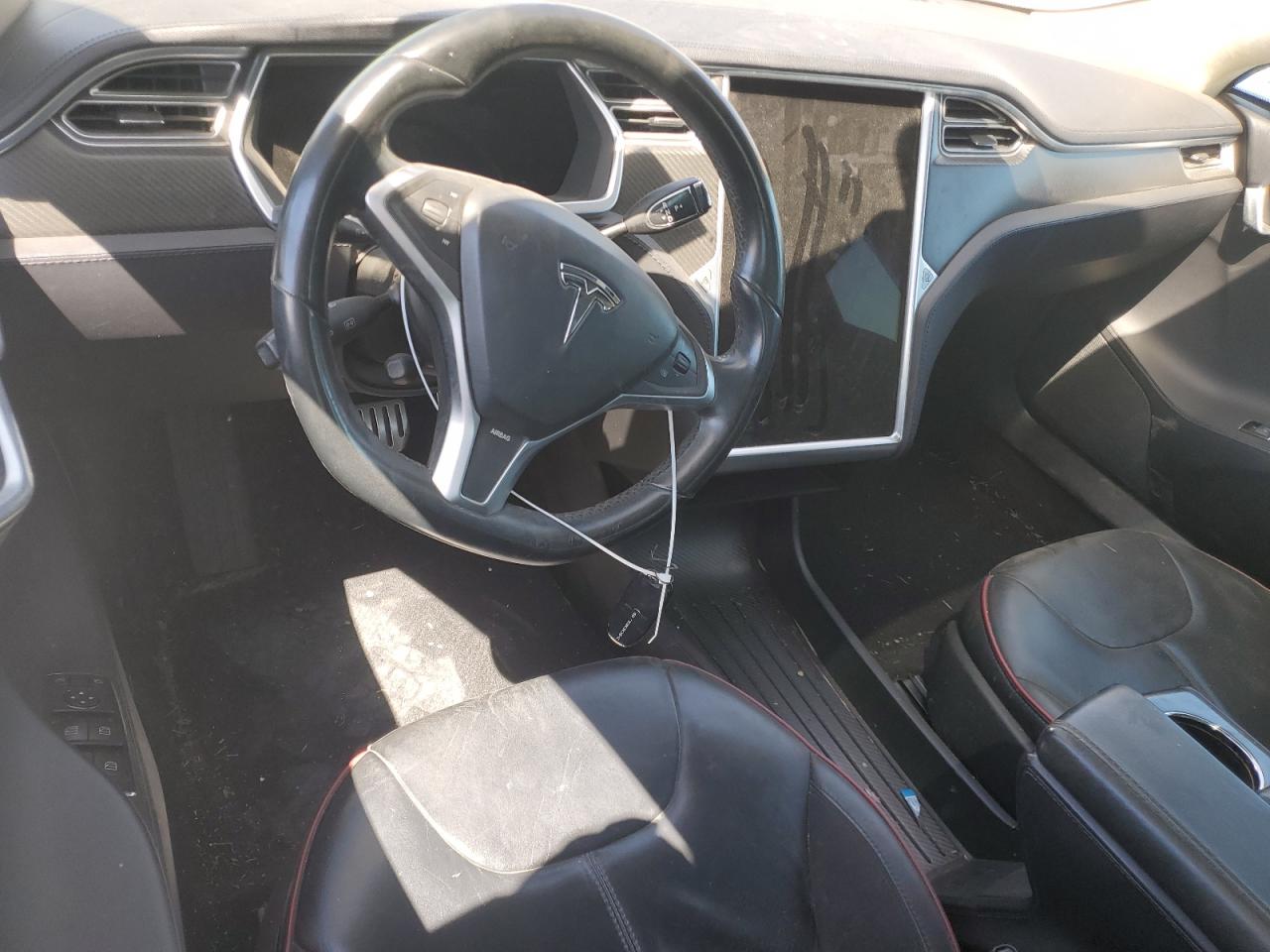 2013 Tesla Model S vin: 5YJSA1DP6DFP17061