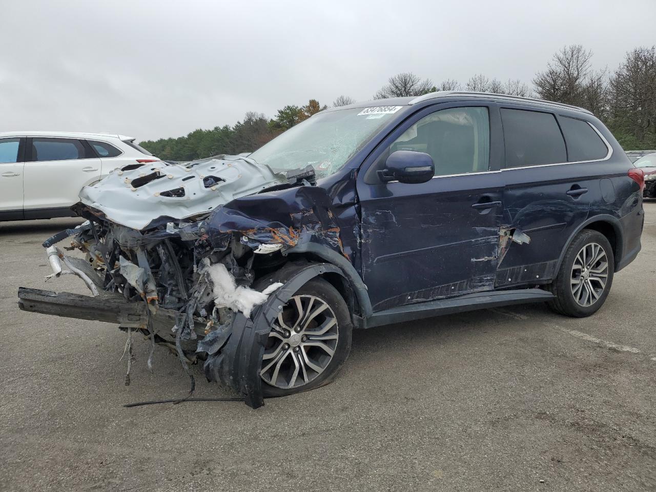 MITSUBISHI OUTLANDER SE