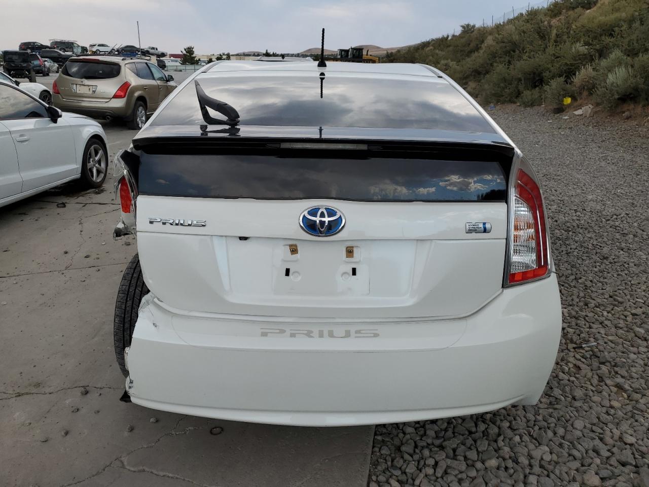 2015 Toyota Prius vin: JTDKN3DU3F1958965