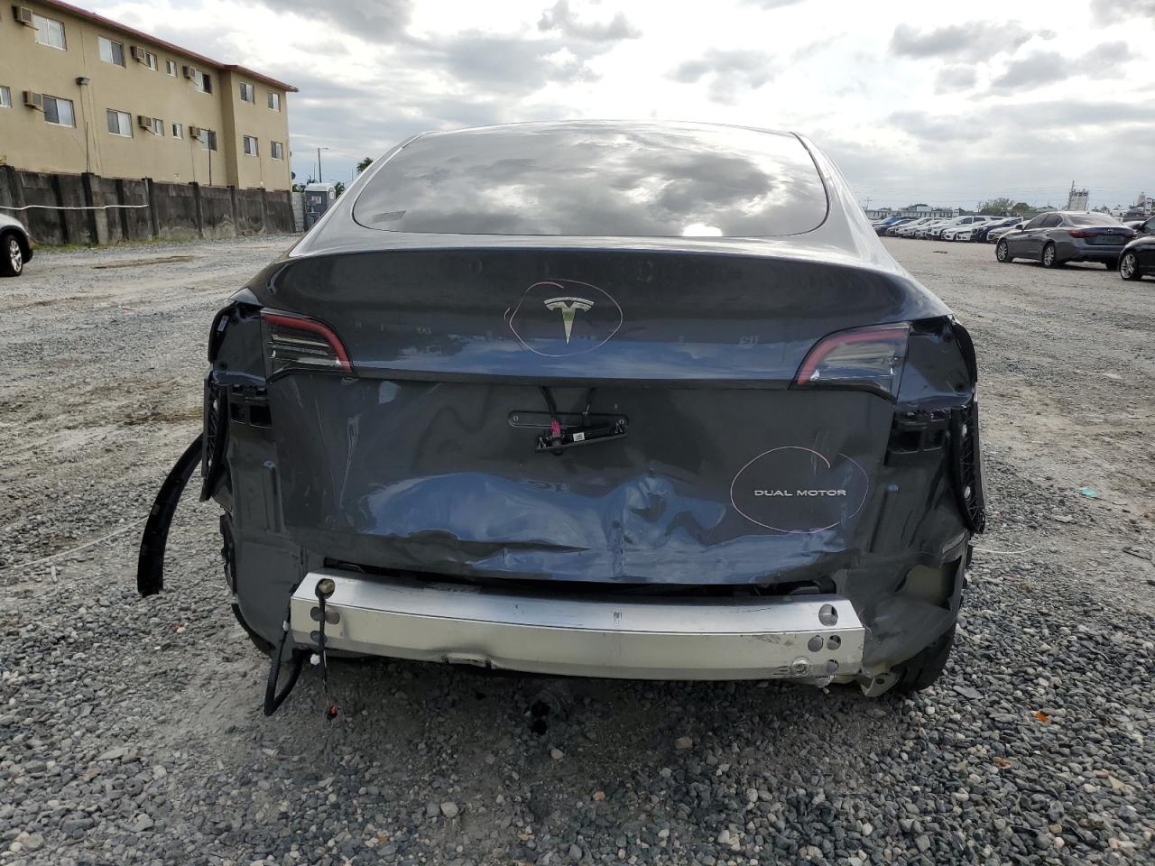 7SAYGDEE7PA195293 2023 Tesla Model Y