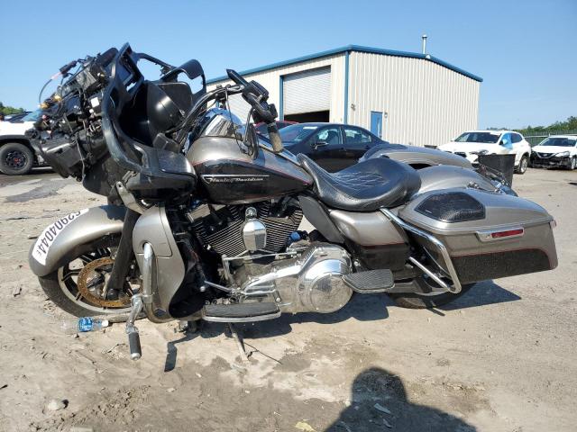 2016 HARLEY-DAVIDSON FLTRU 1HD1KGL1XGB628379