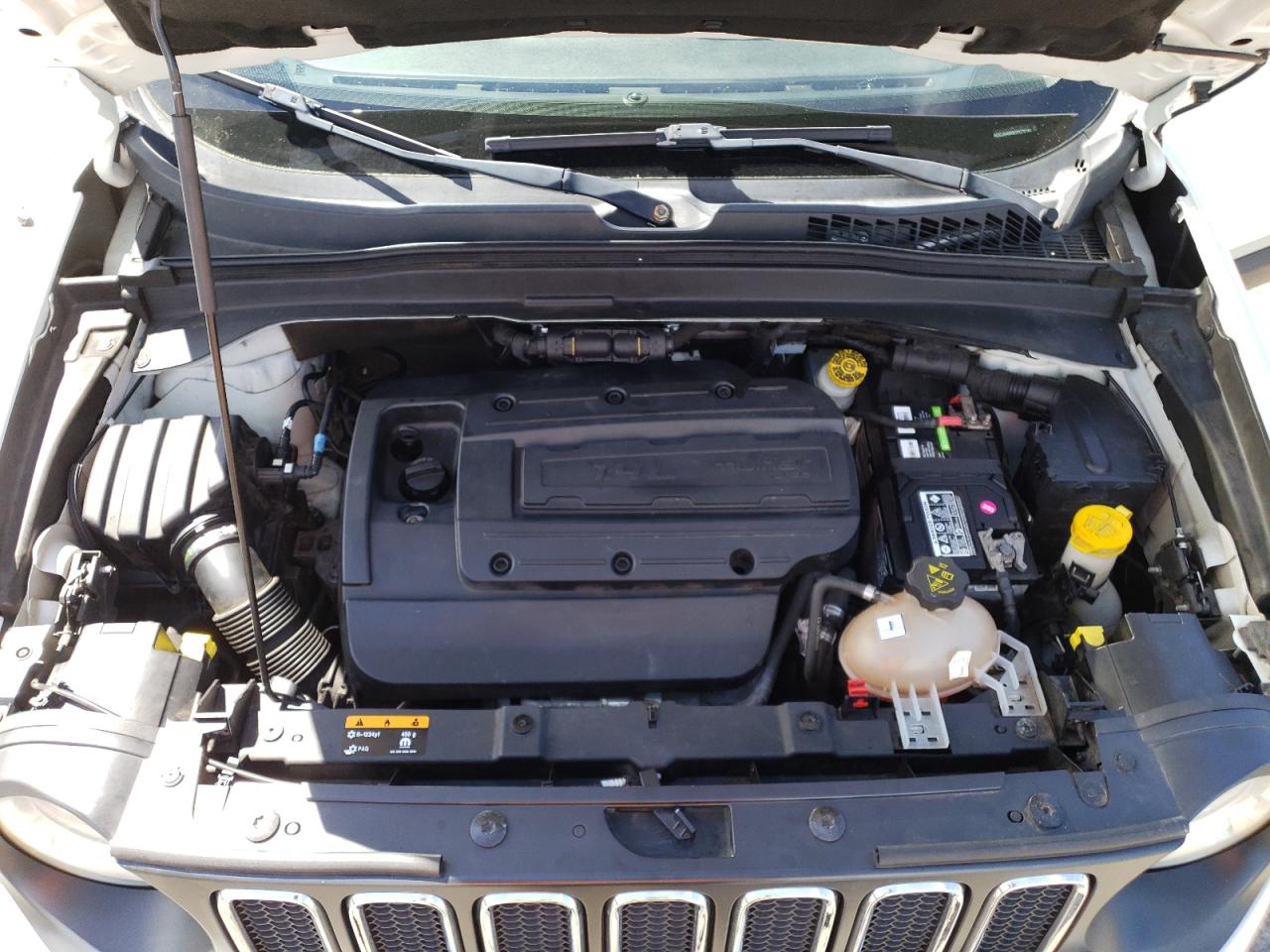 ZACCJAAW5GPC72194 2016 Jeep Renegade Sport