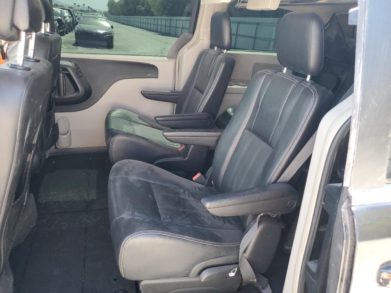 2C4RC1BG3ER434957 2014 Chrysler Town & Country Touring