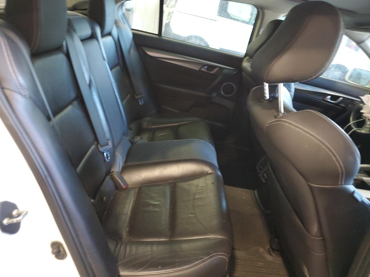 19UUA9F56AA001558 2010 Acura Tl