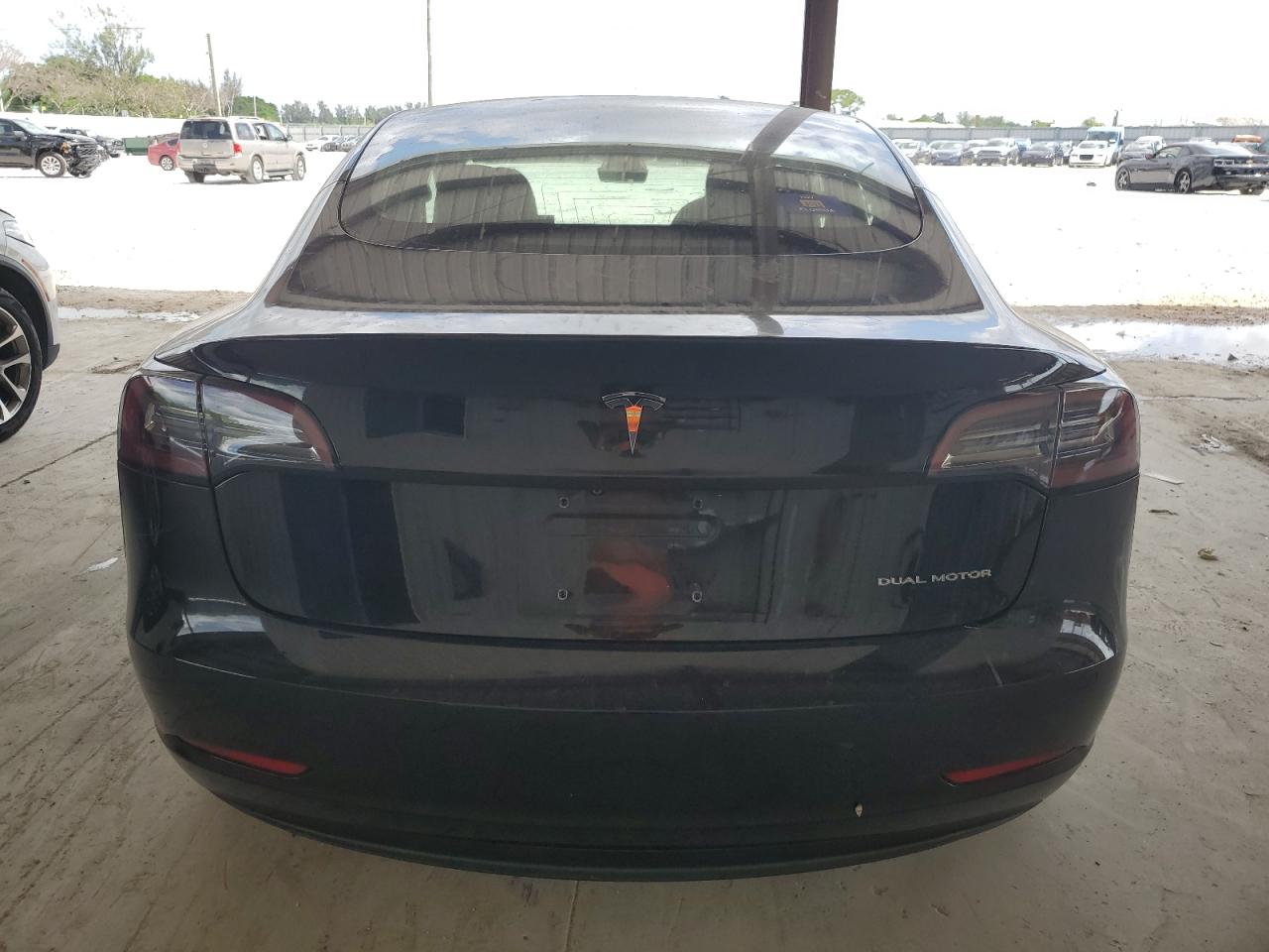 5YJ3E1EB8JF071349 2018 Tesla Model 3