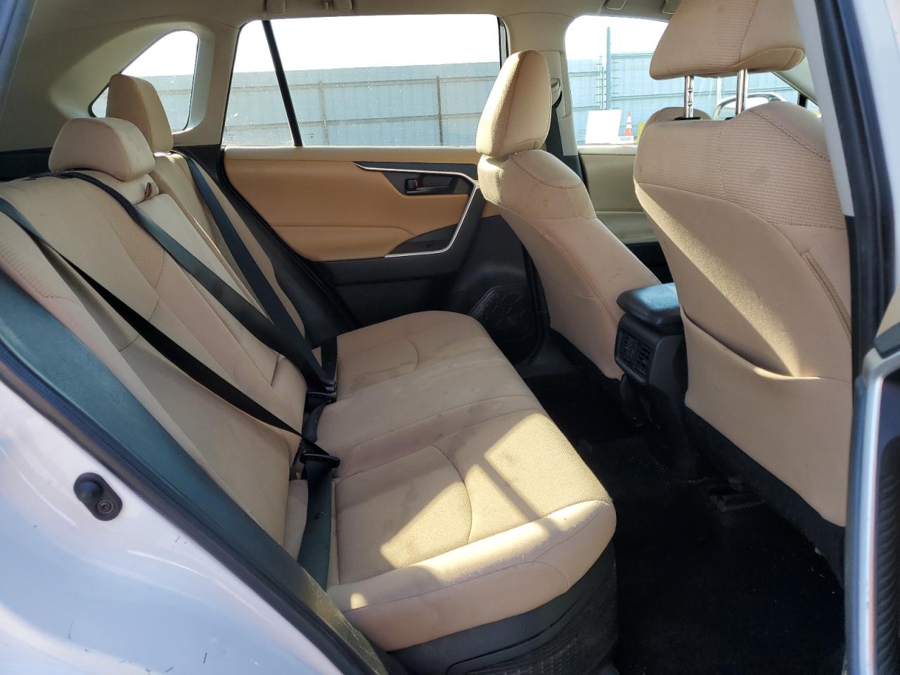 2T3MWRFV6LW076460 2020 Toyota Rav4 Le