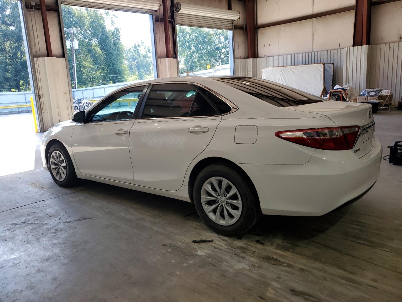 2015 Toyota Camry Le vin: 4T4BF1FK1FR503643