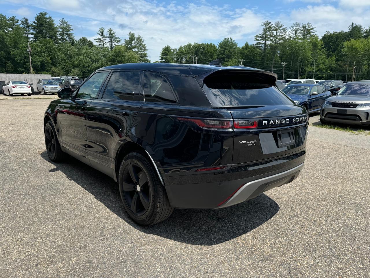 2018 Land Rover Range Rover Velar S vin: SALYB2RN9JA744630