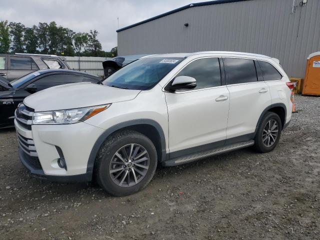 VIN 5TDKZRFH1KS566281 2019 Toyota Highlander, SE no.1