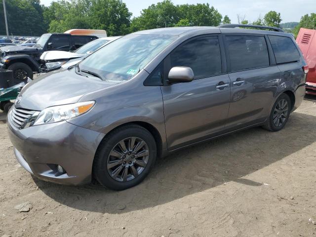 TOYOTA SIENNA XLE