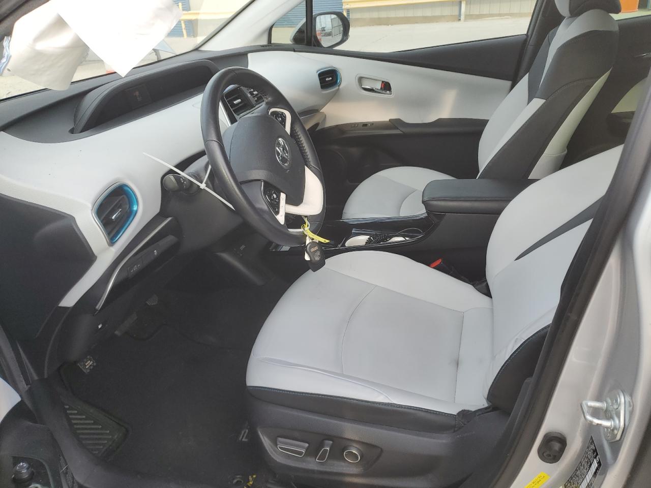 JTDKARFU4G3027957 2016 Toyota Prius