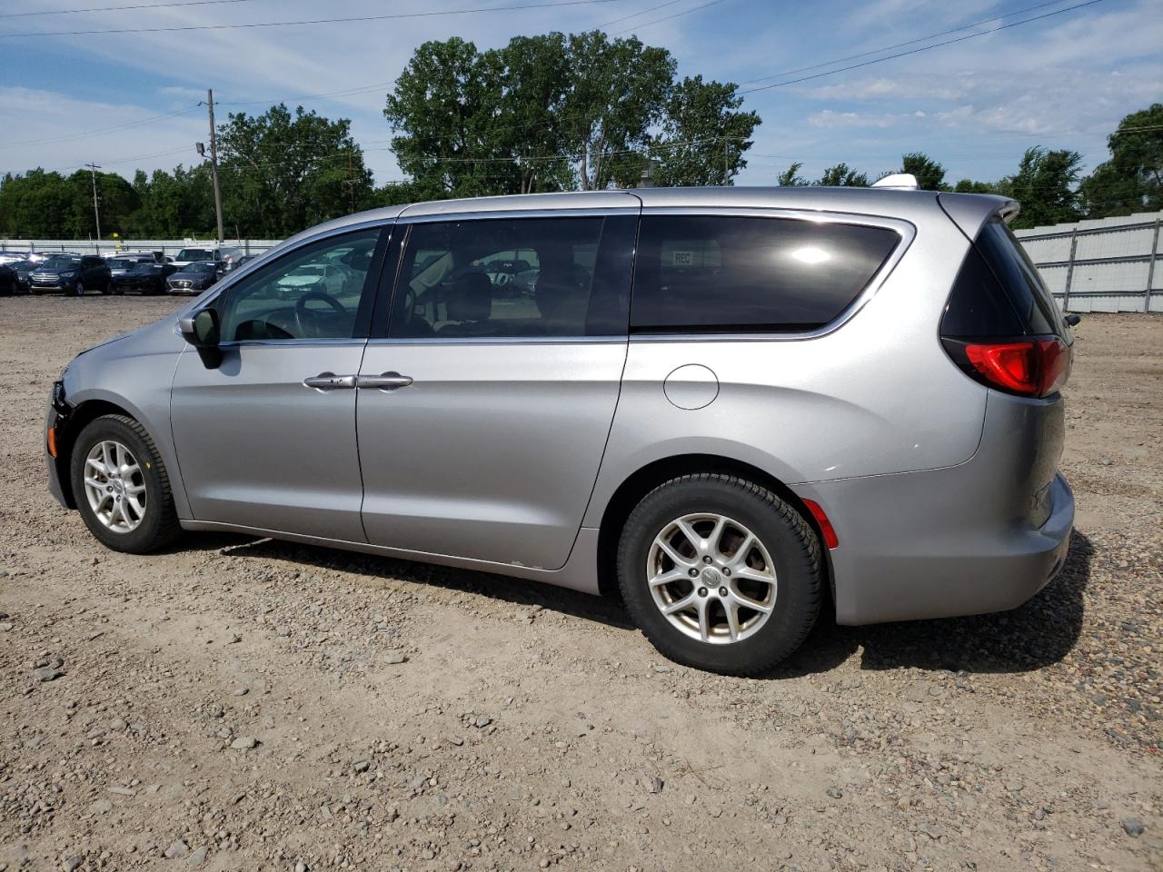 2017 Chrysler Pacifica Lx vin: 2C4RC1CG4HR500483