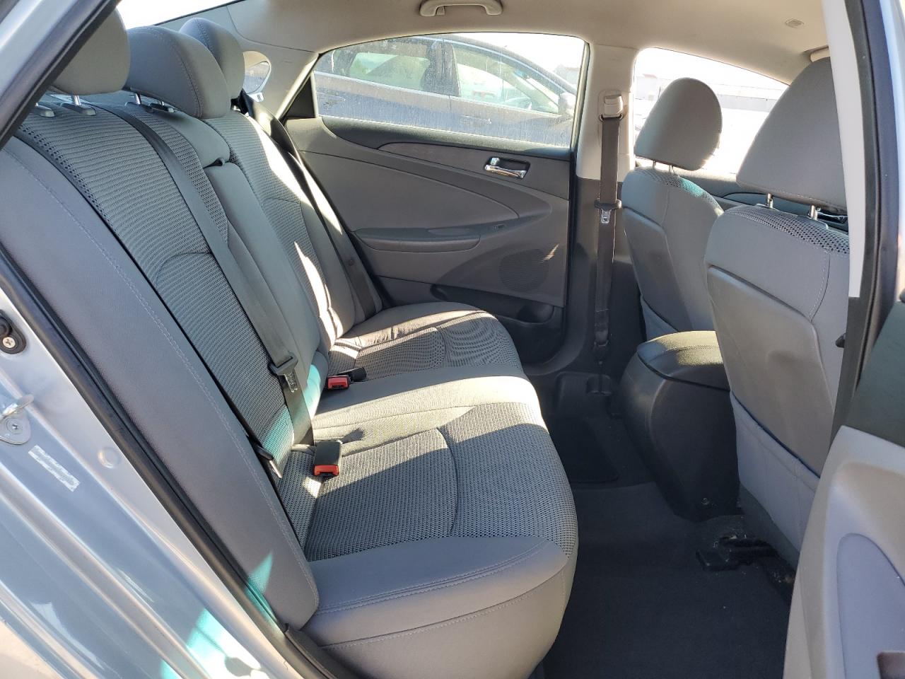 5NPEB4AC5BH051211 2011 Hyundai Sonata Gls