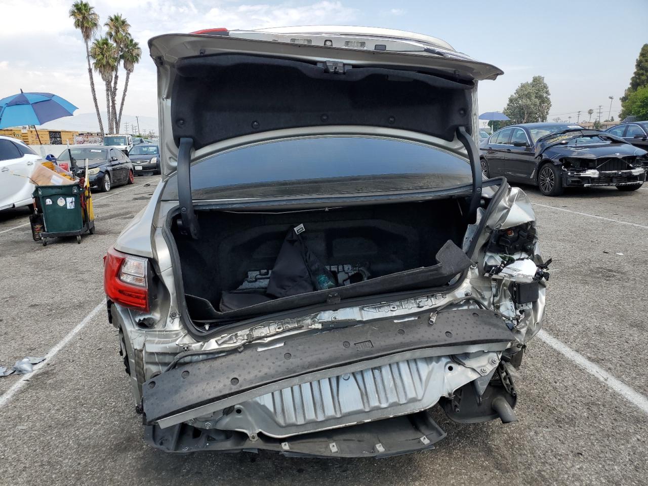 JTHBW1GG8G2129634 2016 Lexus Es 300H