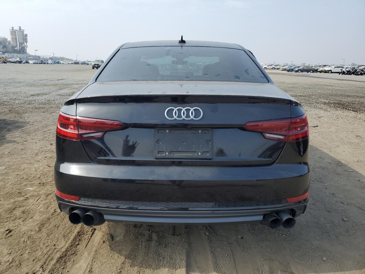 WAUKMAF46JA170983 2018 Audi A4 Premium