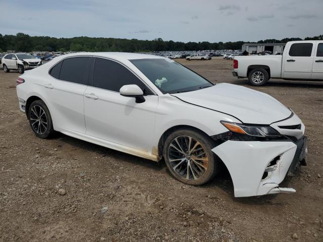 VIN 4T1B11HK6JU655691 2018 Toyota Camry, L no.4