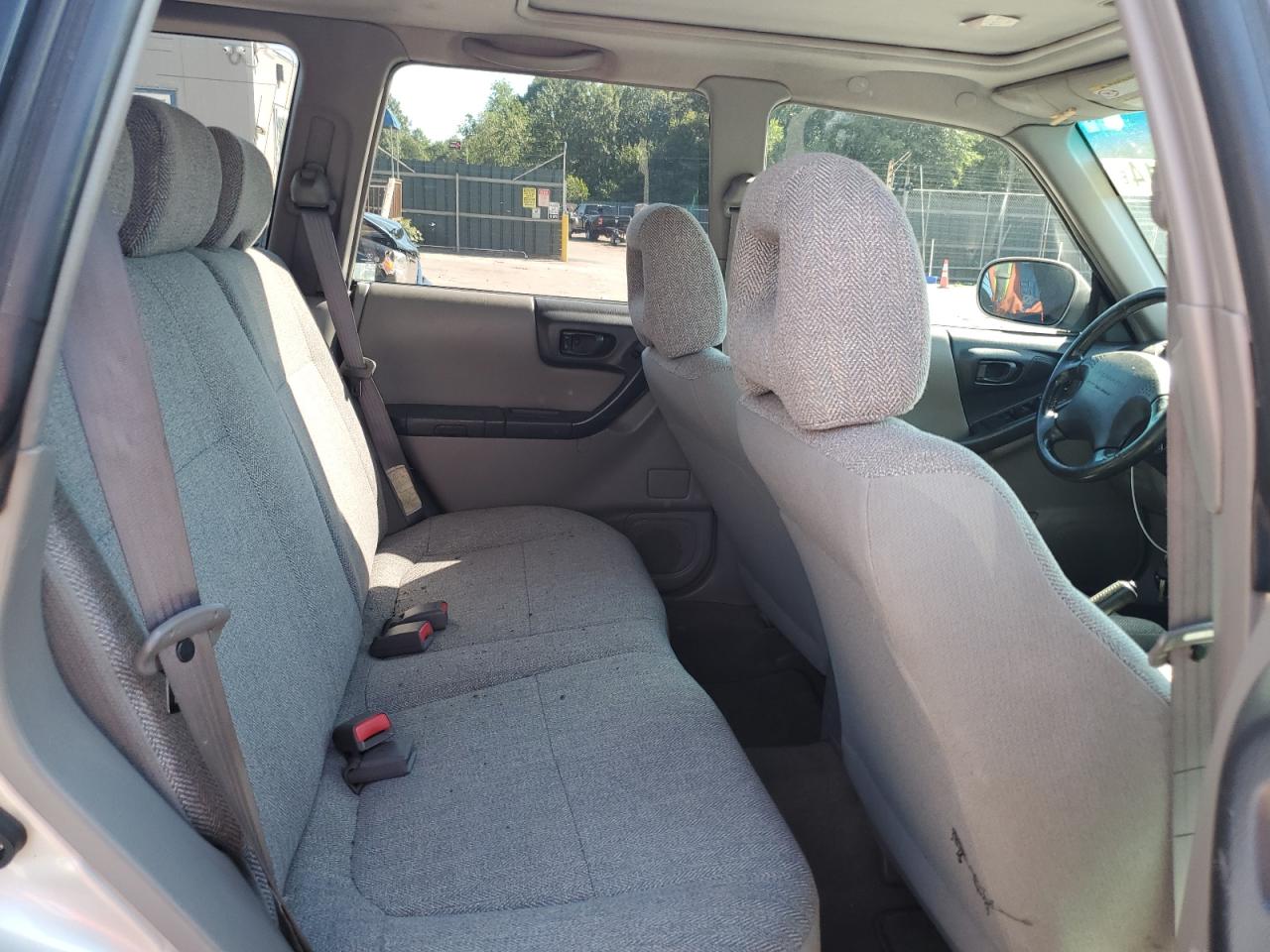JF1SF65651H718563 2001 Subaru Forester S