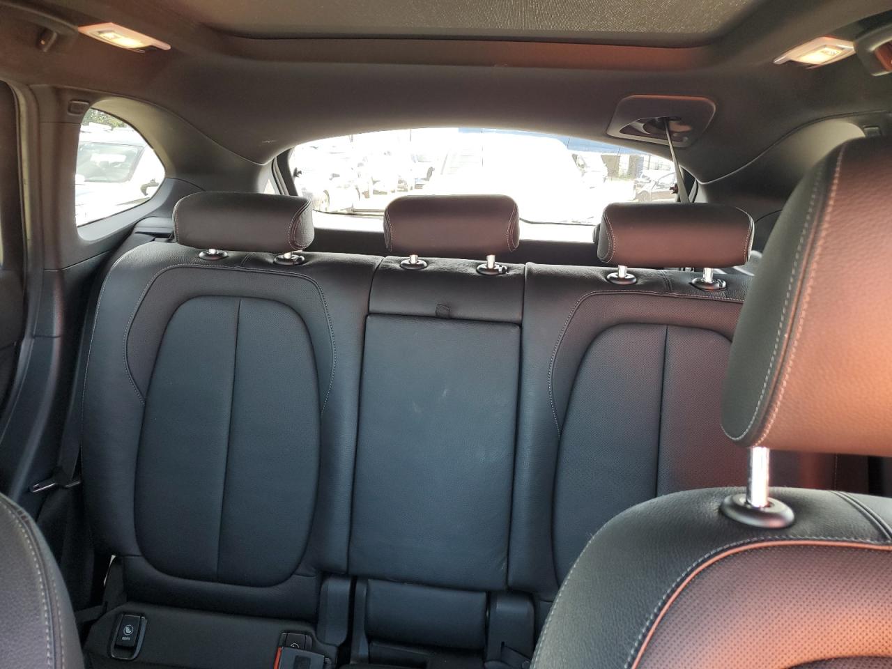 WBXHT3C30J5L32237 2018 BMW X1 xDrive28I