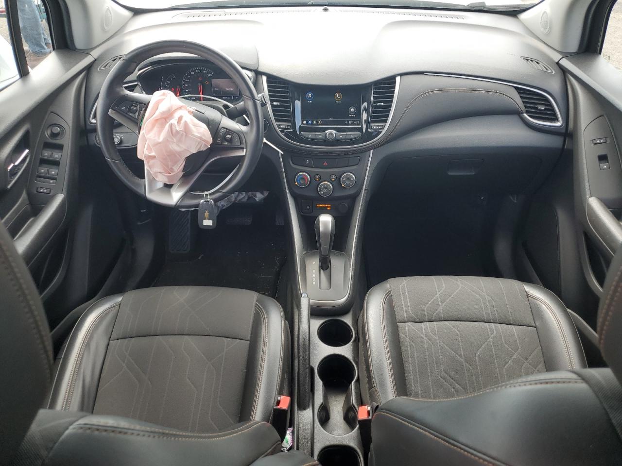 KL7CJLSB5JB681754 2018 Chevrolet Trax 1Lt