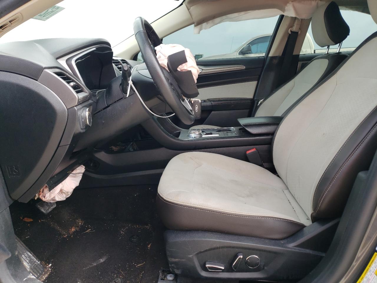 3FA6P0HD2LR252744 2020 Ford Fusion Se