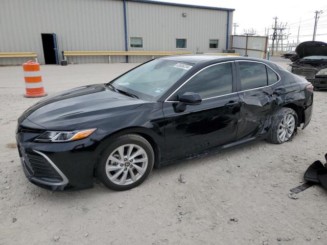 VIN 4T1C11AK1NU690501 2022 Toyota Camry, LE no.1