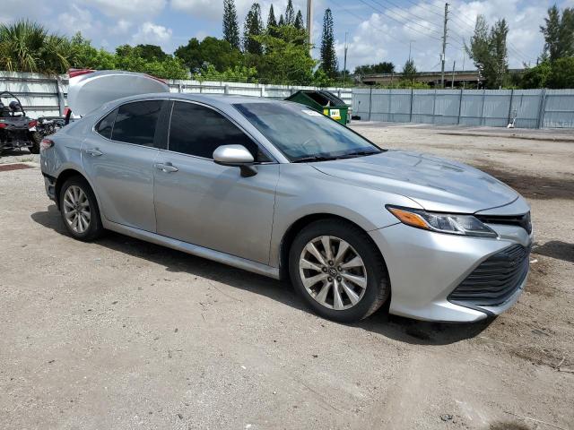 VIN 4T1B11HK8JU652274 2018 Toyota Camry, L no.4