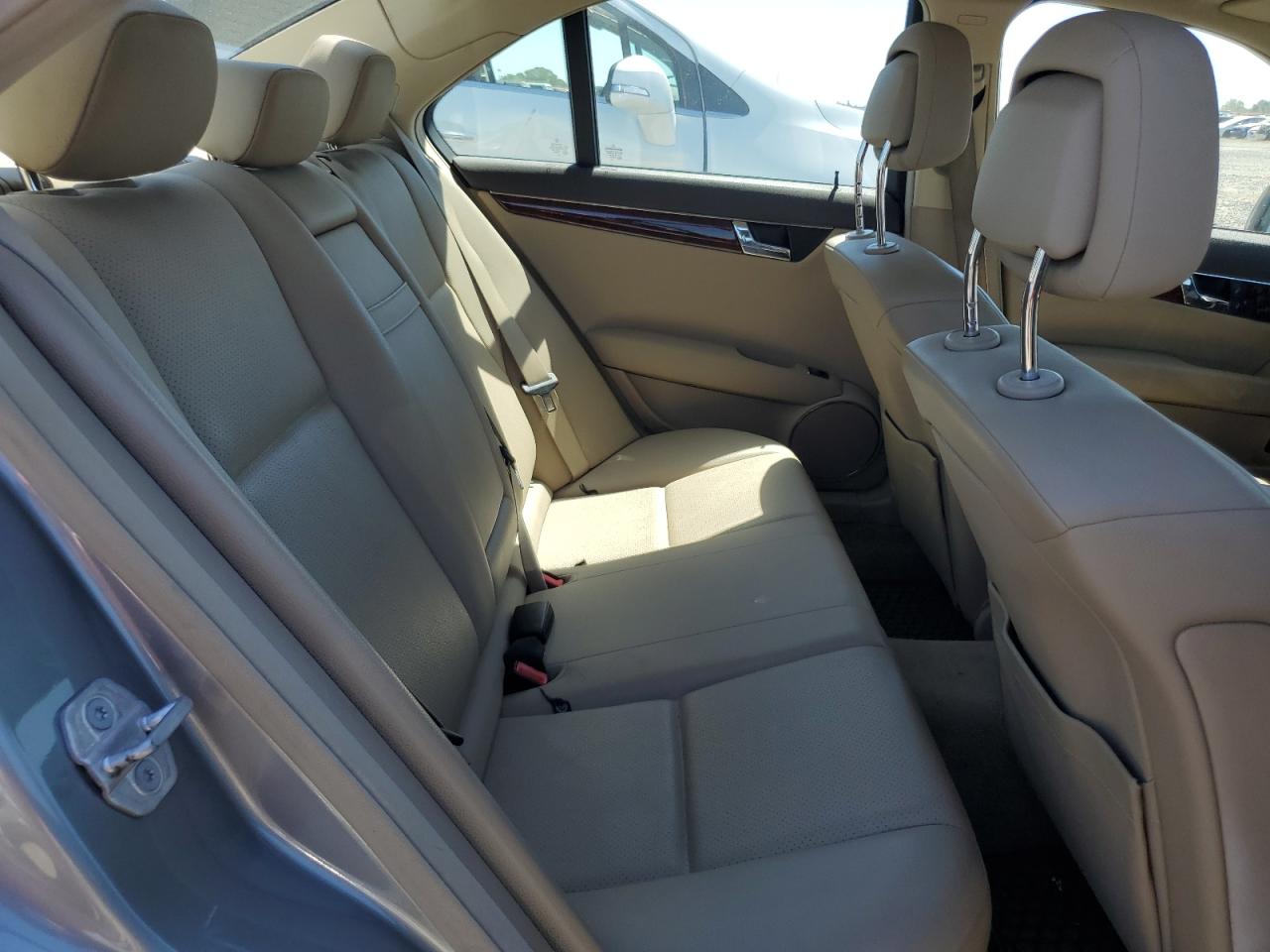 WDDGF8BB0BR164797 2011 Mercedes-Benz C 300 4Matic