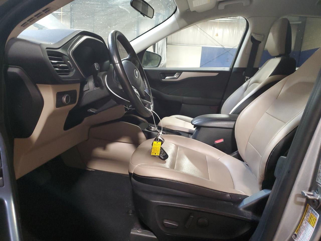 1FMCU9H62NUB14902 2022 Ford Escape Sel