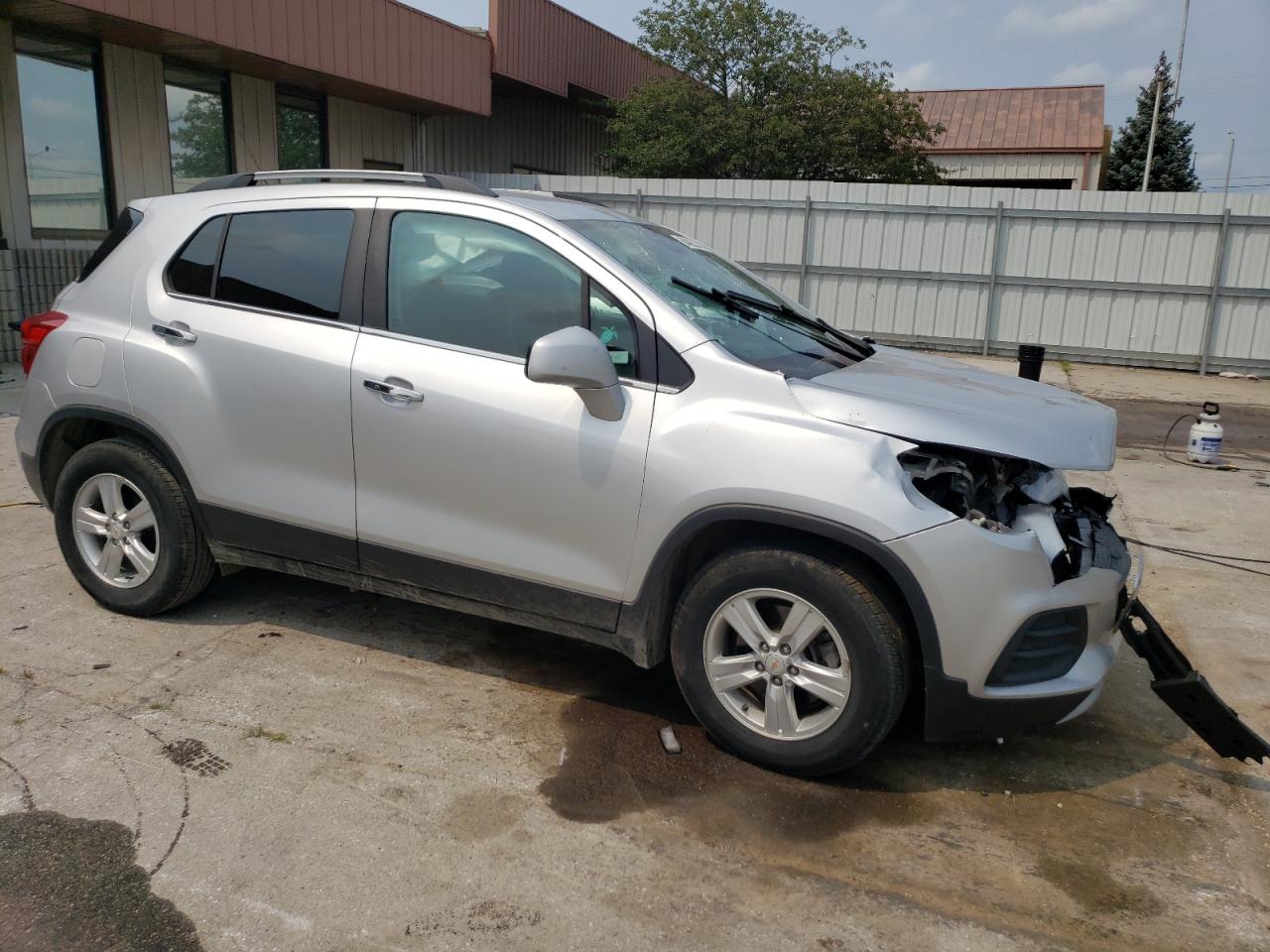 Lot #2843462343 2019 CHEVROLET TRAX 1LT