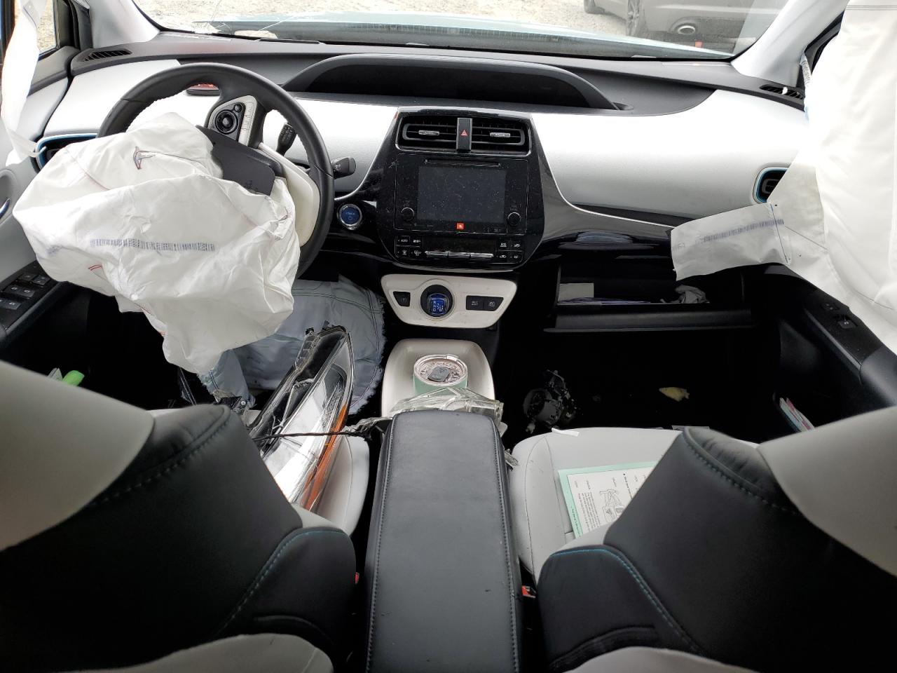 JTDKARFU4H3048177 2017 Toyota Prius