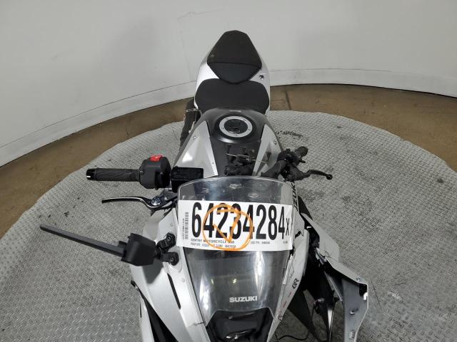2024 SUZUKI GSX800 F - JS1EM13B8R7100066