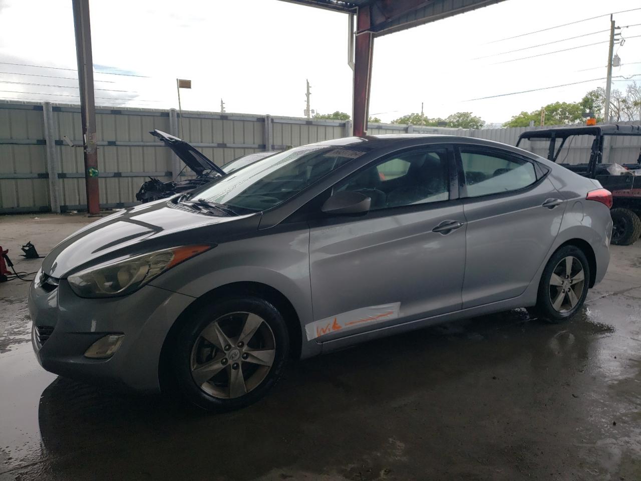 2013 Hyundai Elantra Gls vin: KMHDH4AE6DU666964