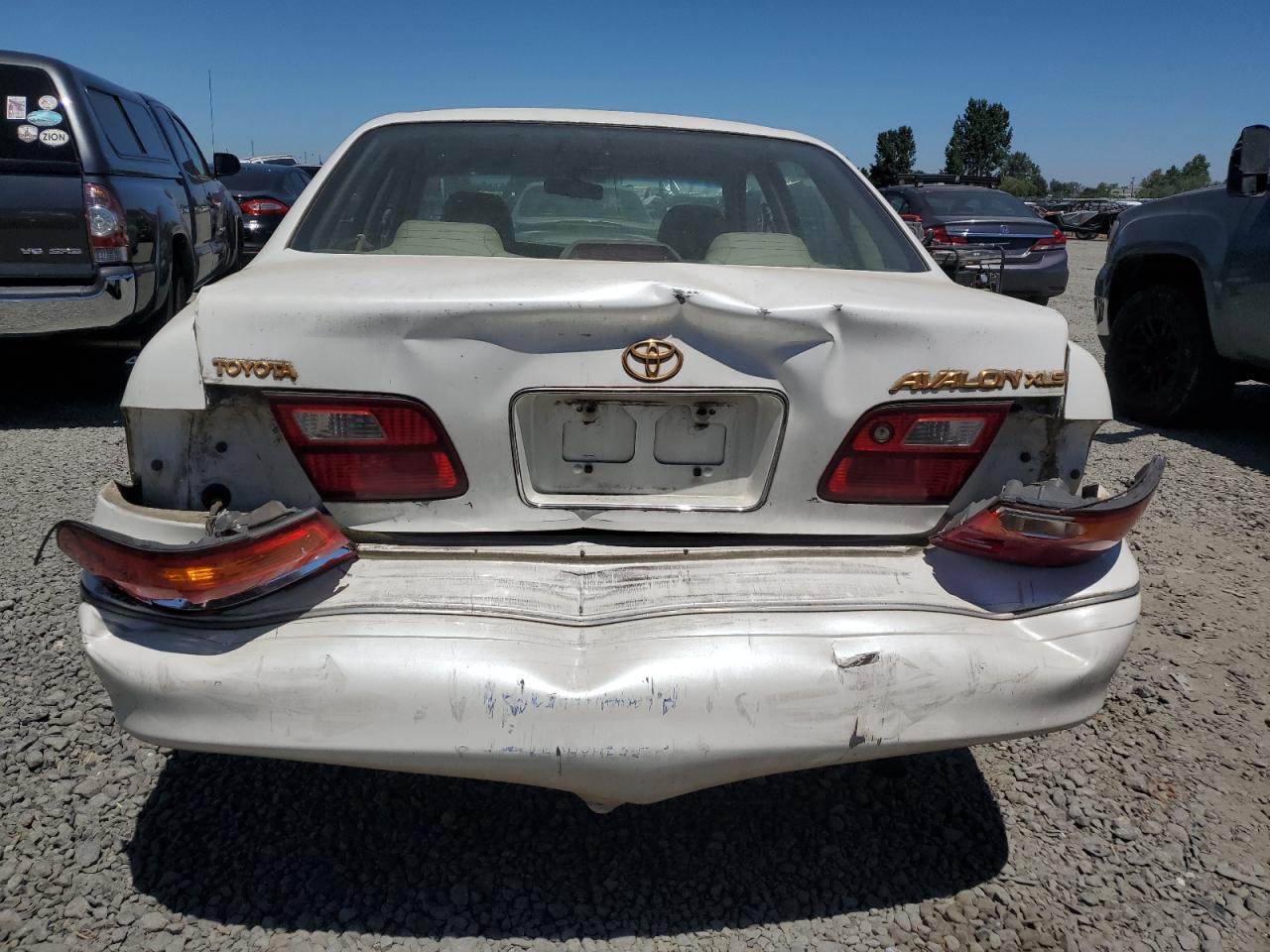 4T1BF18B2WU257502 1998 Toyota Avalon Xl