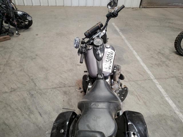 2016 HARLEY-DAVIDSON FLS SOFTAI 1HD1JRV39GB043984