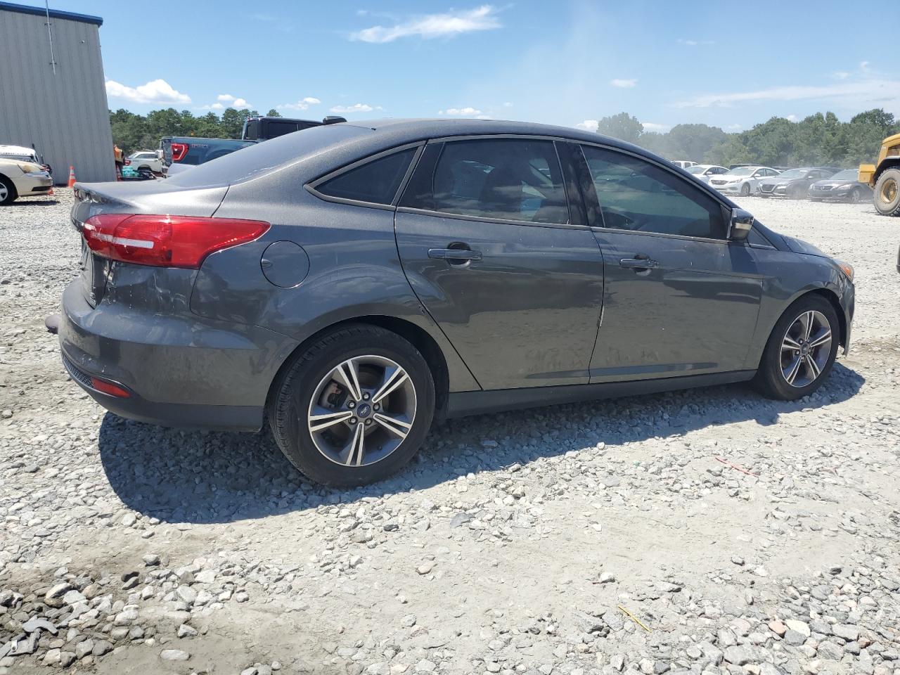 2017 Ford Focus Se vin: 1FADP3FE6HL292383