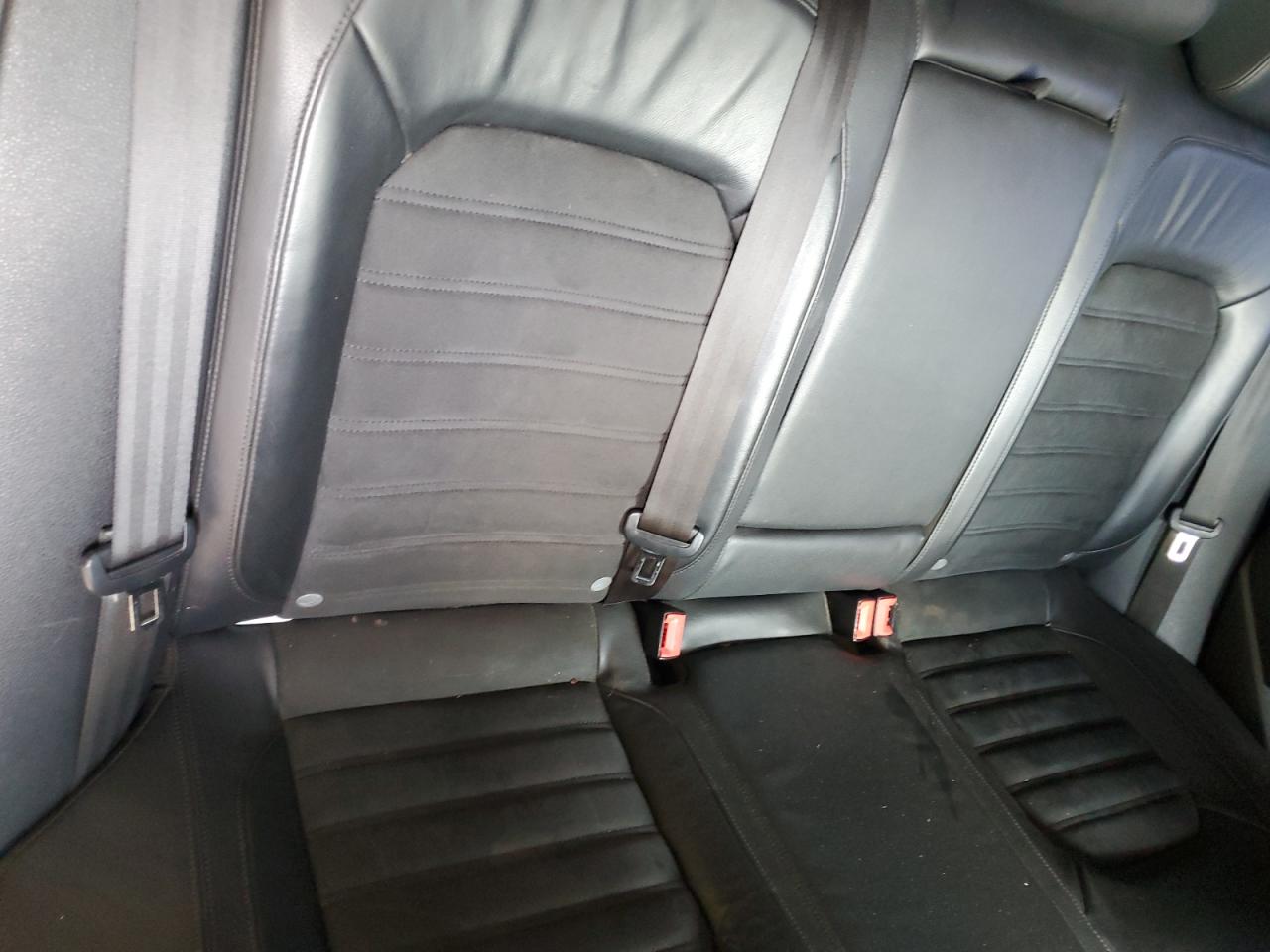 1VWCH7A33CC110564 2012 Volkswagen Passat Sel