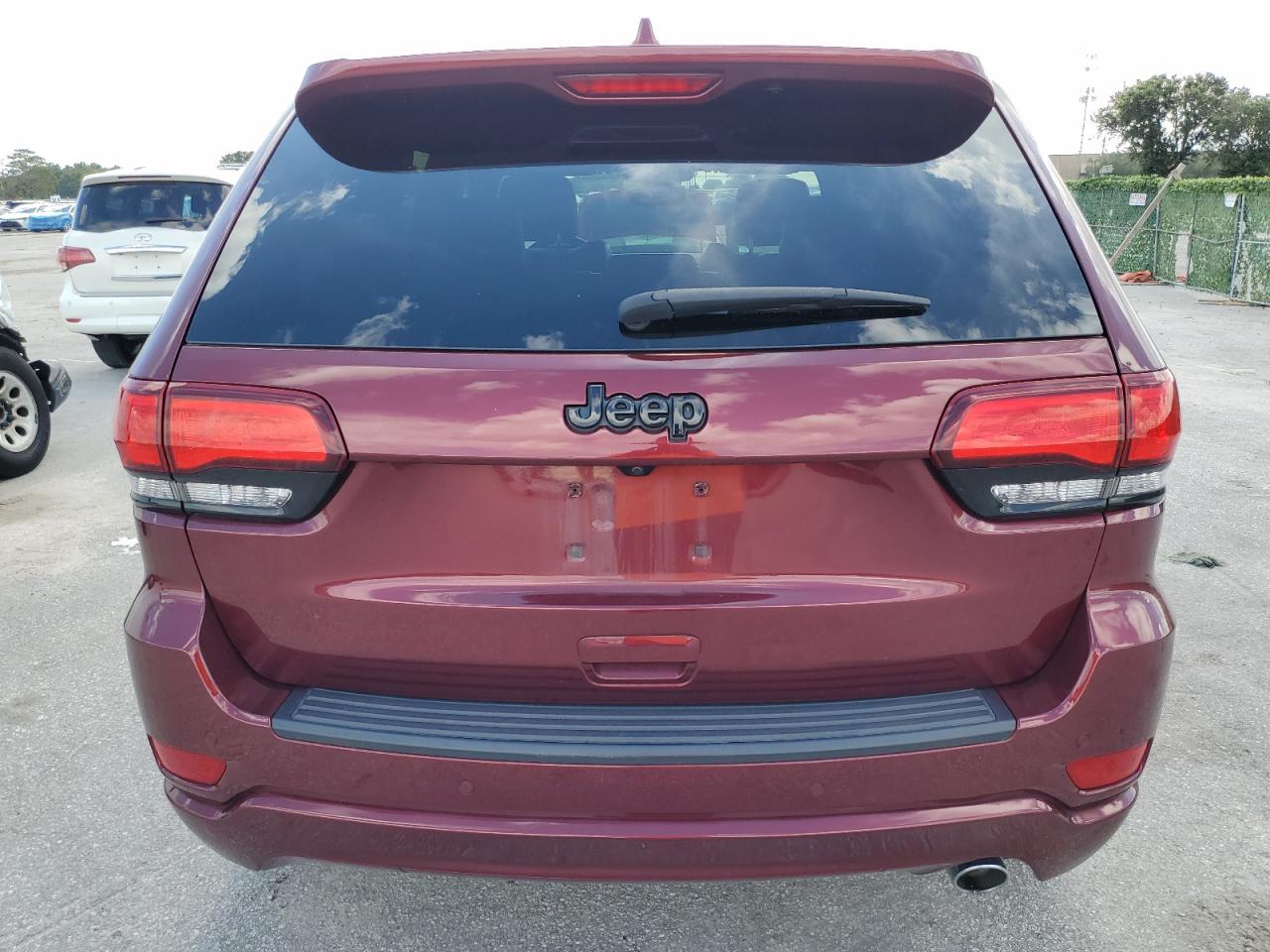 1C4RJEAG0KC857031 2019 Jeep Grand Cherokee Laredo