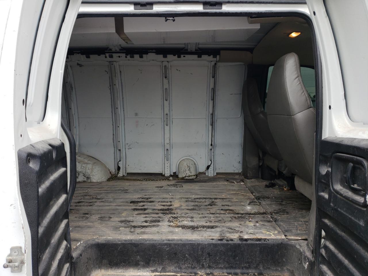 1GCGG25C681166909 2008 Chevrolet Express G2500