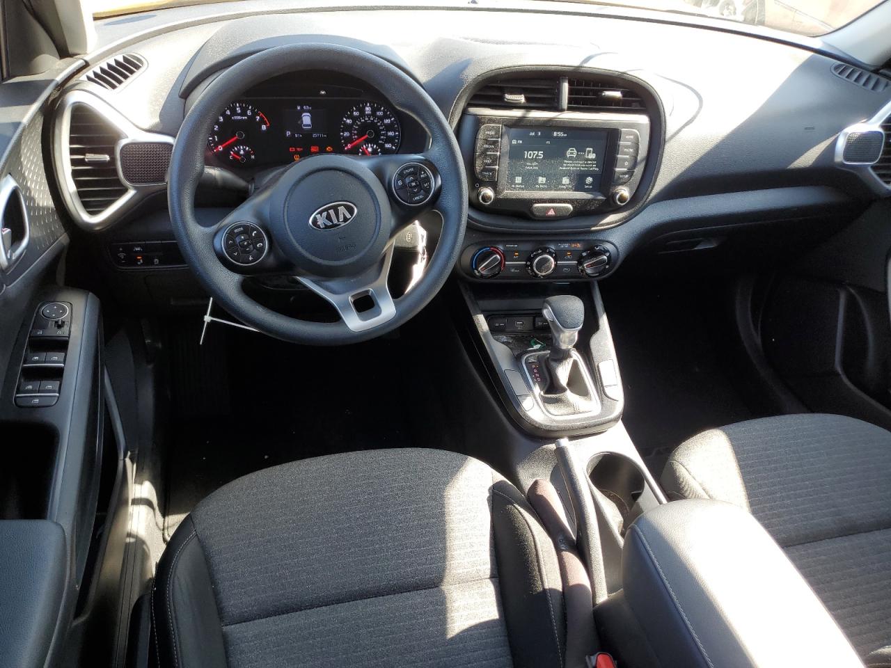 KNDJ23AU2L7060049 2020 Kia Soul Lx