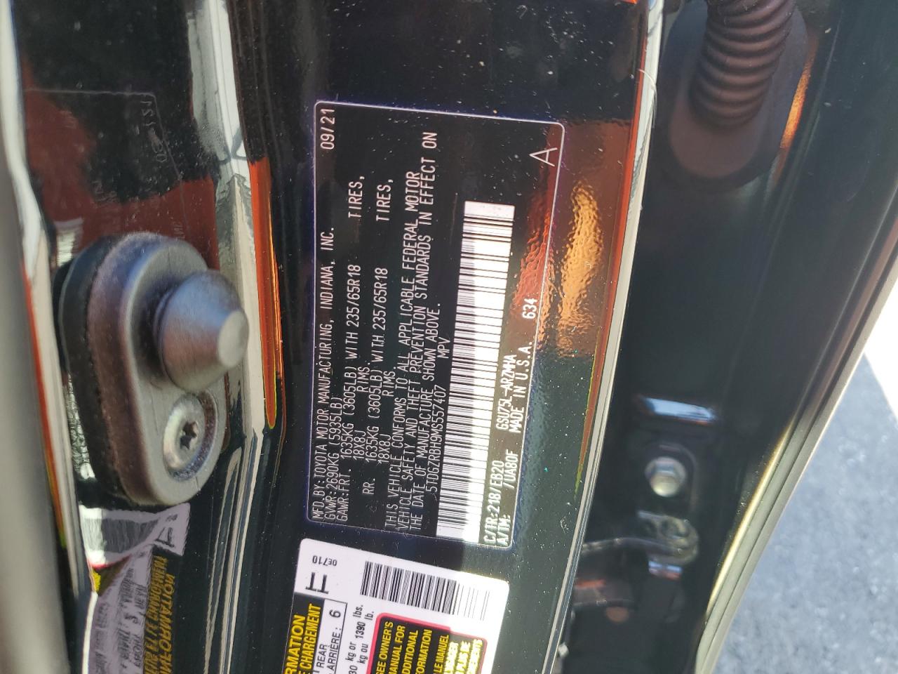 5TDGZRBH9MS557407 2021 Toyota Highlander Xle