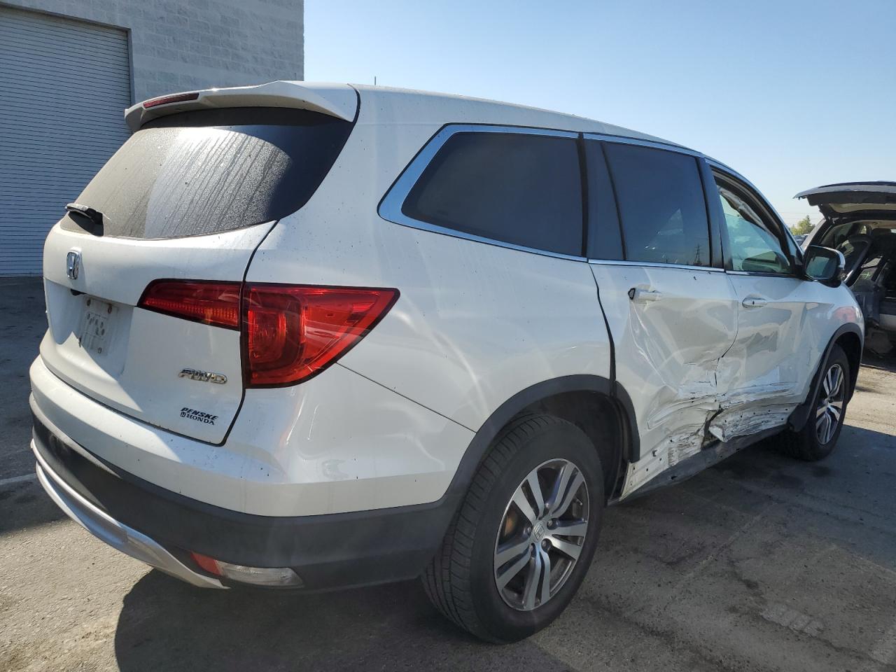 2016 Honda Pilot Exl vin: 5FNYF6H56GB038364