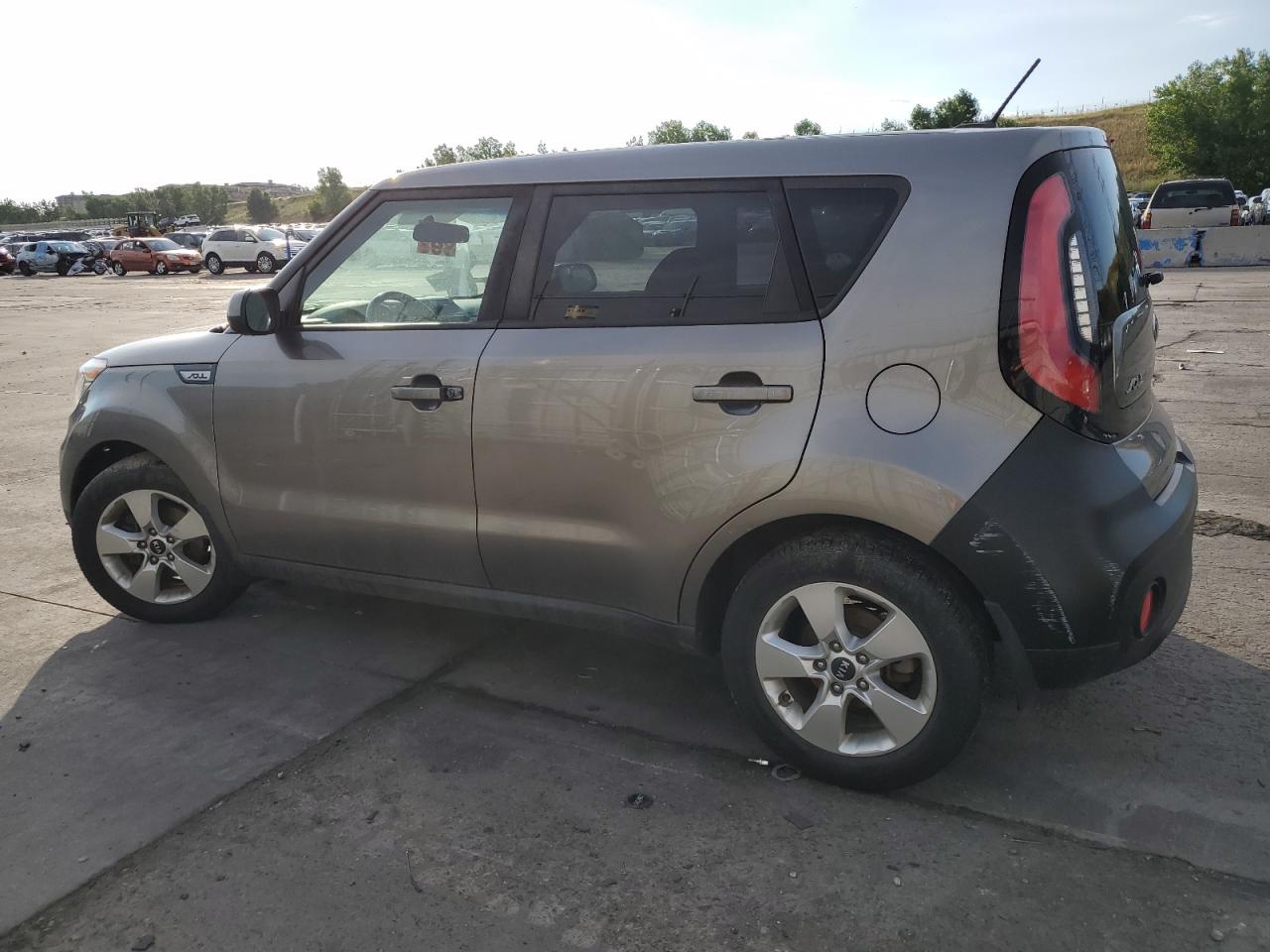 KNDJN2A25J7620143 2018 Kia Soul