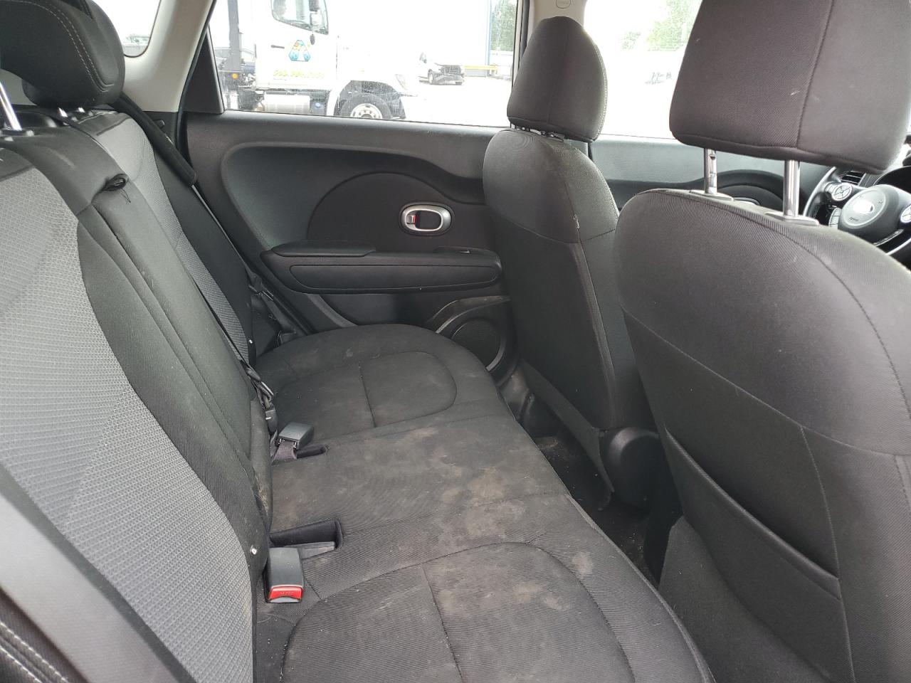 KNDJP3A59J7599632 2018 Kia Soul +