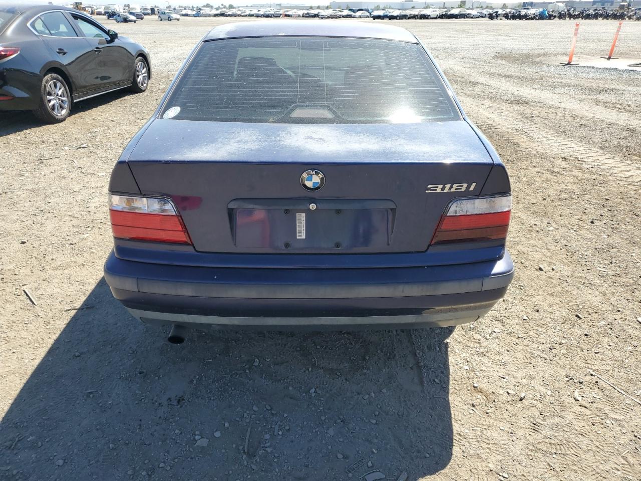 WBACA6322SFK70175 1995 BMW 318 I Automatic